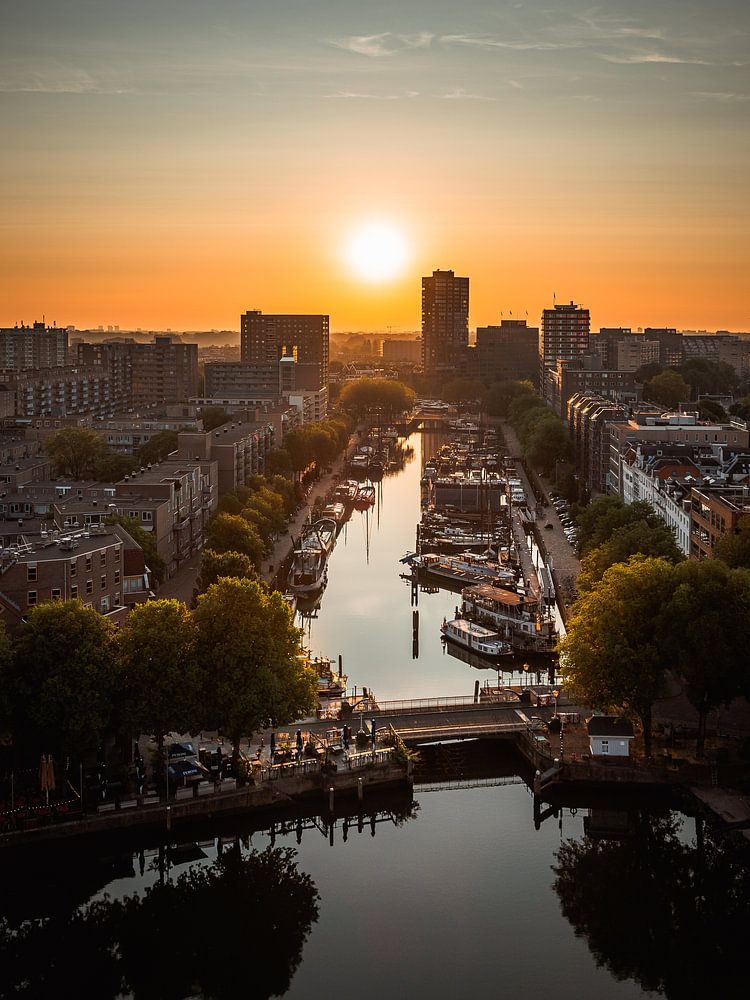 Zonsopkomst boven de Haringvliet